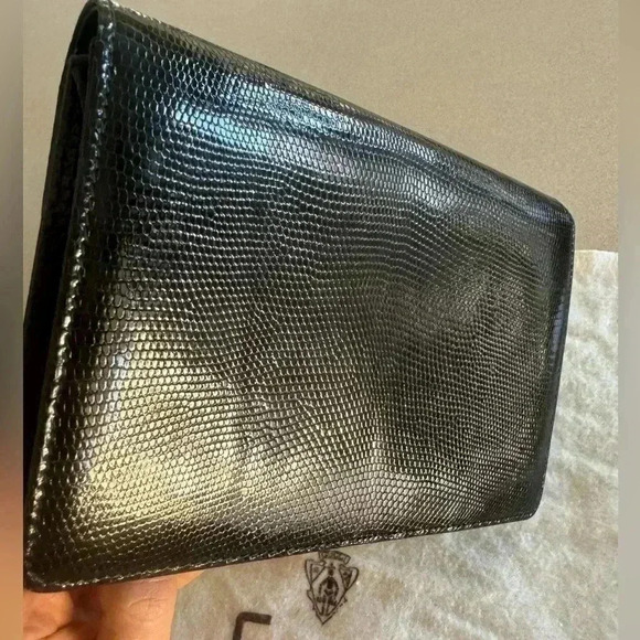 VINTAGE GUCCI SNAKESKIN CLUTCH - Picture 3 of 15